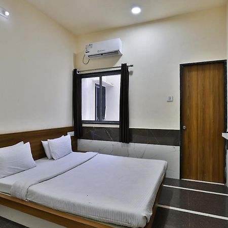 Spot On 37366 Hotel Mahalaxmi Дварка Экстерьер фото